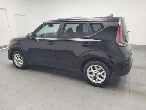 Used 2025 Kia Soul LX image 3