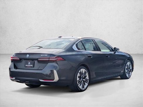 Used 2024 BMW i5 eDrive40i w/ Premium Package image 5