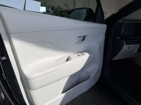 Used 2025 Hyundai Kona SEL image 20