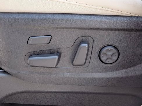 Used 2024 Kia Telluride SX Prestige AWD/4WD image 25