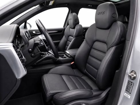 Used 2018 Porsche Cayenne GTS w/ Premium Package Plus AWD/4WD image 7