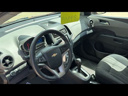 Used 2016 Chevrolet Sonic LT w/ Wheels and Fog Lamp Package FWD image 9