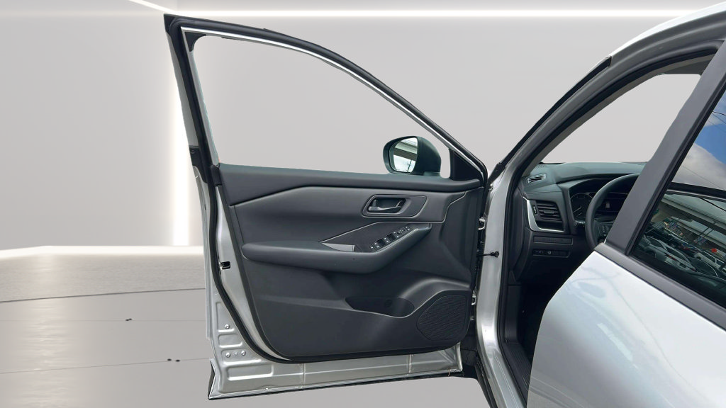 Used 2025 Nissan Rogue S FWD image 24