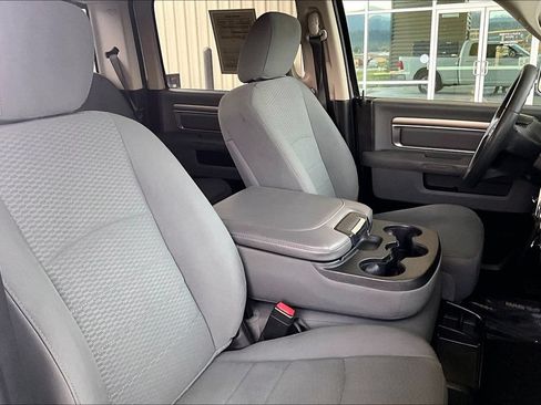 Used 2020 RAM 1500 Classic SLT AWD/4WD image 7