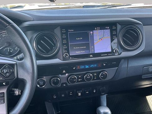 Used 2021 Toyota Tacoma TRD Off-Road w/ TRD Premium Off Road Package AWD/4WD image 4