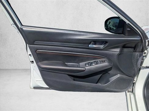 Used 2021 Nissan Altima 2.5 SR FWD image 21