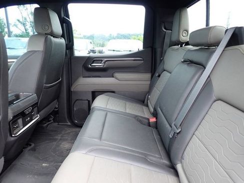 Used 2022 Chevrolet Silverado 1500 ZR2 AWD/4WD image 12