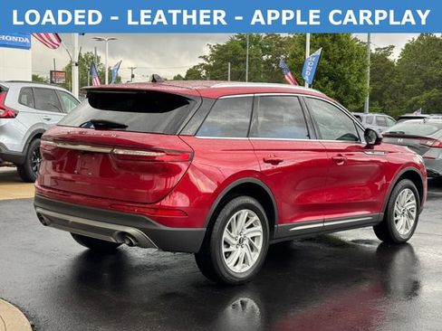 Used 2021 Lincoln Corsair AWD image 3