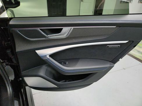 Used 2022 Audi RS 7 Sportback AWD/4WD image 31