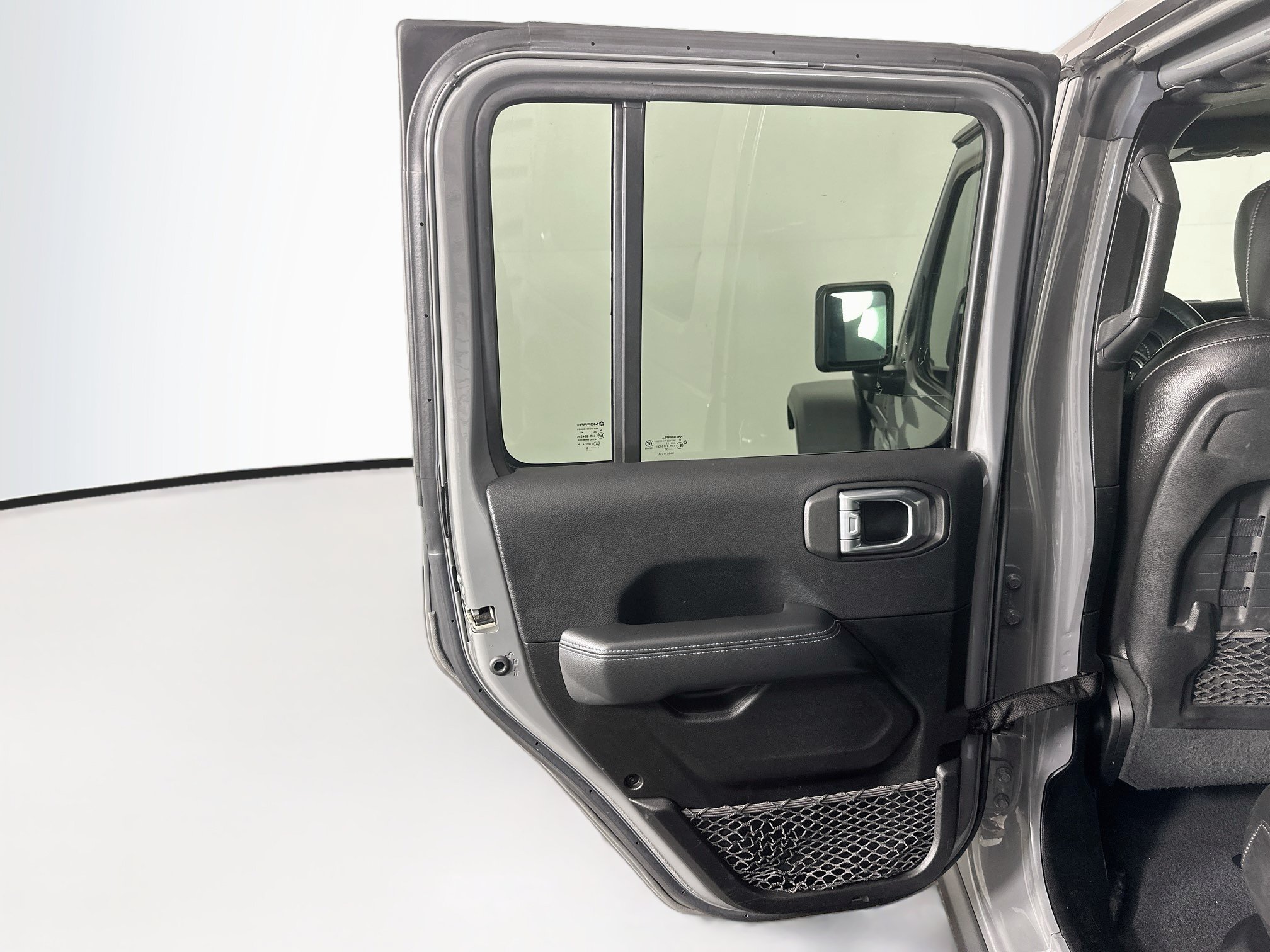 Used 2023 Jeep Wrangler Unlimited Rubicon 4xe w/ Dual Top Group AWD/4WD image 25