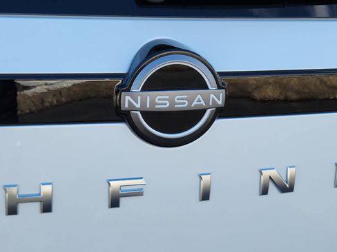 New 2025 Nissan Pathfinder SL w/ Cargo Package image 18