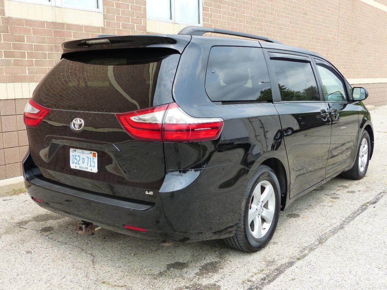 Used 2017 Toyota Sienna LE FWD image 11