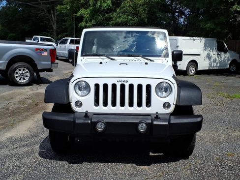 Used 2017 Jeep Wrangler Unlimited Sport w/ Connectivity Group AWD/4WD image 2