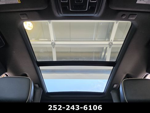 Used 2023 Chevrolet Tahoe Premier w/ Premium Package 2 RWD image 23