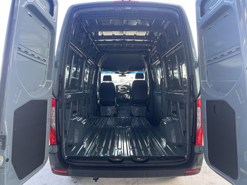 New 2026 Mercedes-Benz Sprinter 2500 image 23