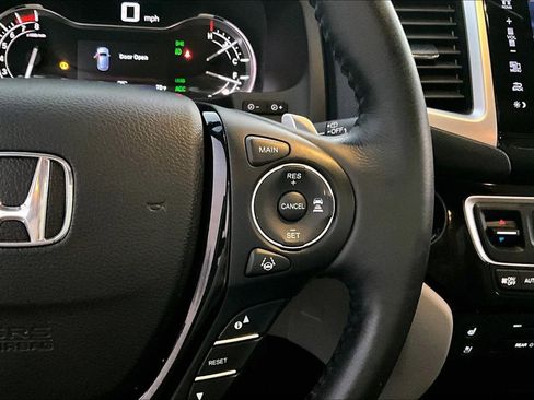 Used 2017 Honda Pilot Elite image 12