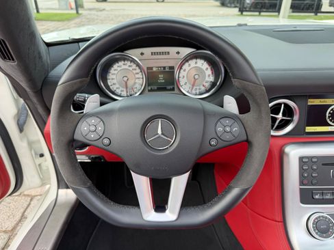 Used 2012 Mercedes-Benz SLS AMG Roadster image 39