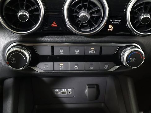 Used 2023 Nissan Sentra SV image 44