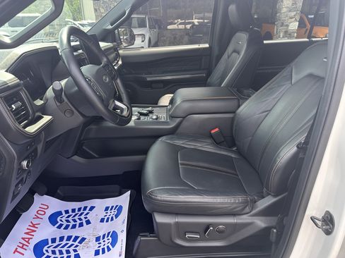 Certified 2022 Ford Expedition Platinum AWD/4WD image 10