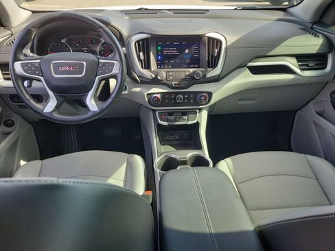 Used 2024 GMC Terrain SLT w/ Tech Package FWD image 14