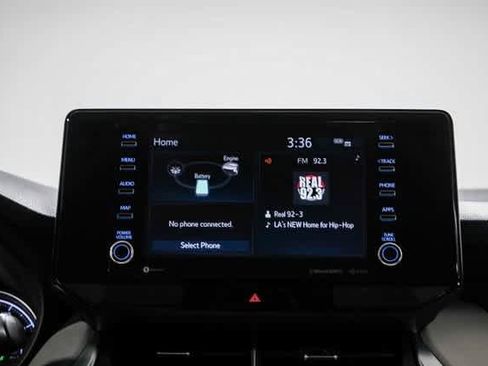 Certified 2022 Toyota Venza LE image 16