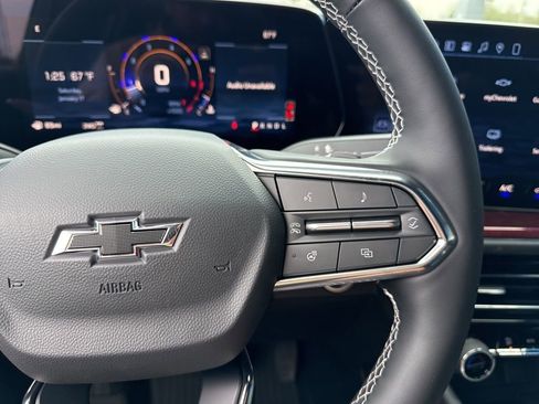 New 2026 Chevrolet Traverse Z71 w/ Driver Confidence Package image 16