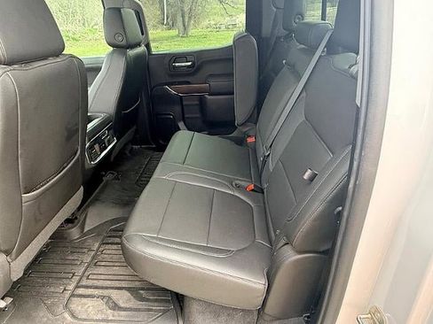 Used 2019 GMC Sierra 1500 SLT w/ SLT Premium Package AWD/4WD image 17