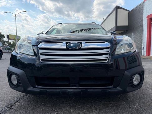 Used 2013 Subaru Outback 2.5i Premium AWD/4WD image 2