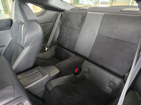Used 2023 Toyota GR86 Premium w/ ALL Weather Mat Package (TMS) RWD image 35