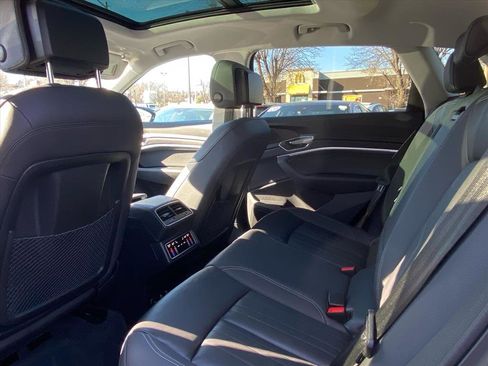 Used 2022 Audi e-tron Premium image 18