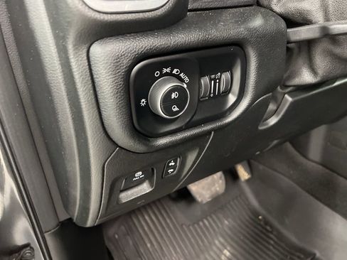 Used 2020 RAM 1500 Laramie image 19