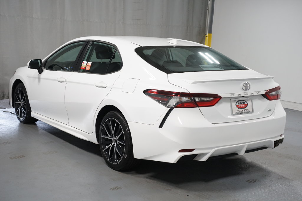 Certified 2024 Toyota Camry SE FWD image 6