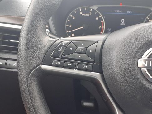 Used 2023 Nissan Altima 2.5 SV FWD image 25