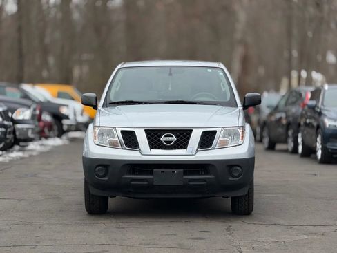 Used 2016 Nissan Frontier S image 2