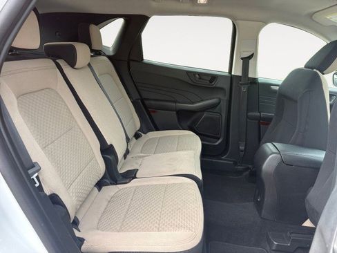 Used 2022 Ford Escape SE FWD image 4