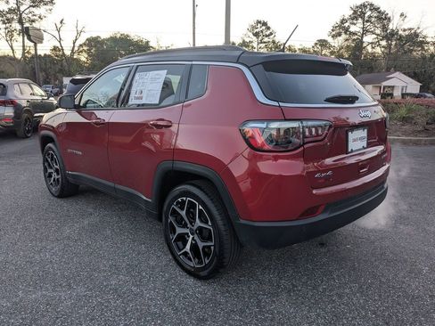 Used 2025 Jeep Compass Limited AWD/4WD image 6