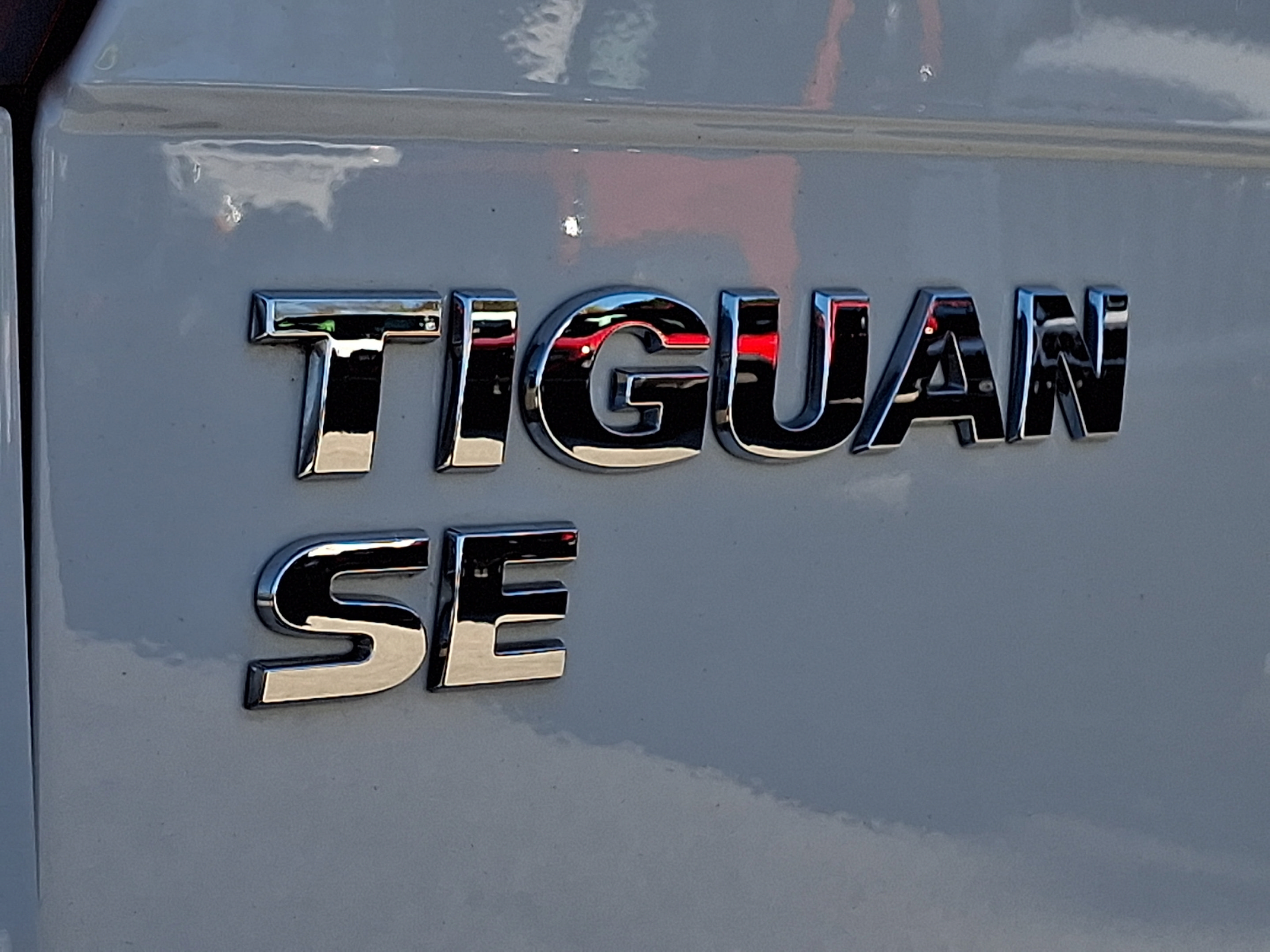 Used 2021 Volkswagen Tiguan SE w/ Panoramic Sunroof Package AWD/4WD image 29