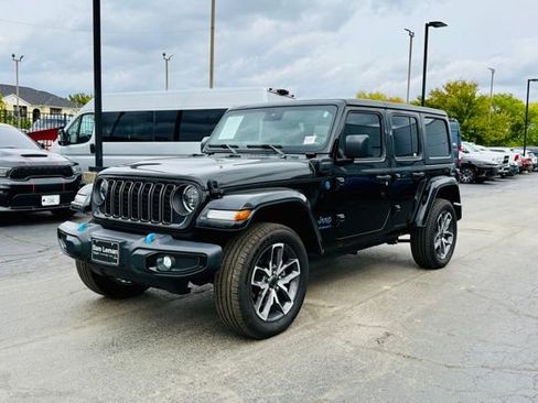 Used 2024 Jeep Wrangler Unlimited w/ Convenience Group image 1