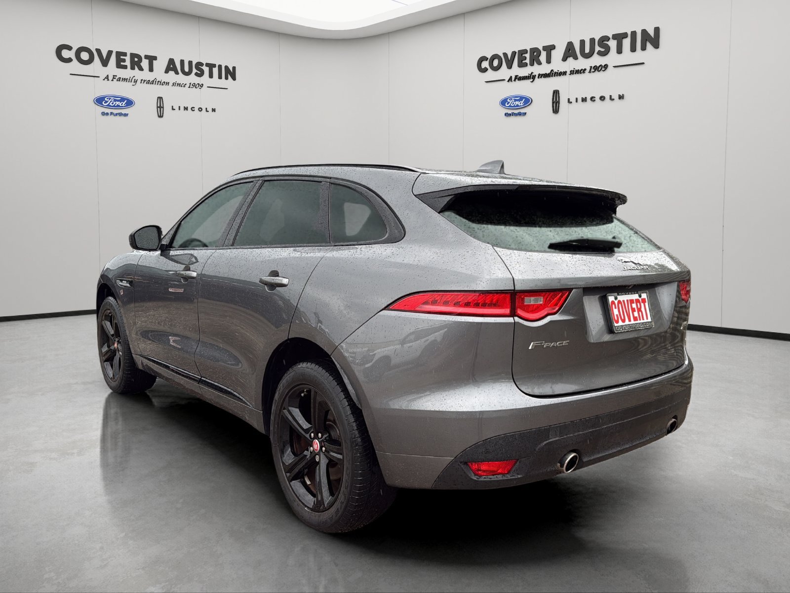 Used 2018 Jaguar F-PACE R-Sport AWD/4WD image 3