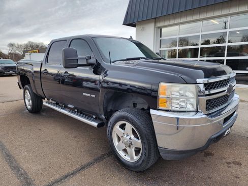 Used 2013 Chevrolet Silverado 2500 LT w/ Suspension Package, Off-Road AWD/4WD image 2