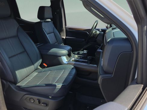 Certified 2024 Chevrolet Silverado 1500 High Country w/ Technology Package AWD/4WD image 15