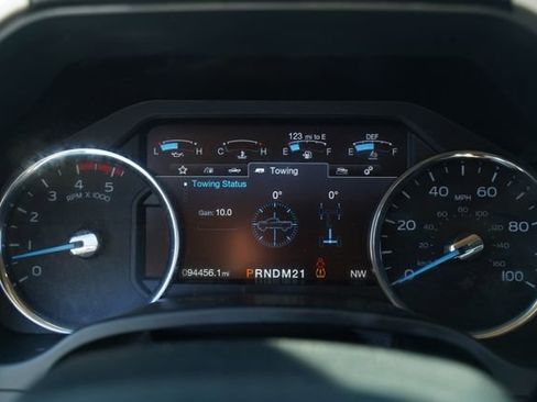 Used 2019 Ford F250 Lariat w/ Chrome Package image 29