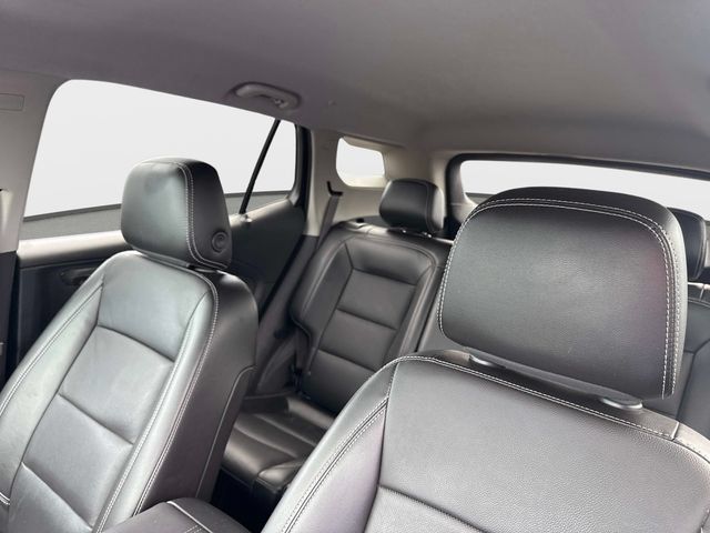 Used 2022 GMC Terrain SLT AWD/4WD image 17