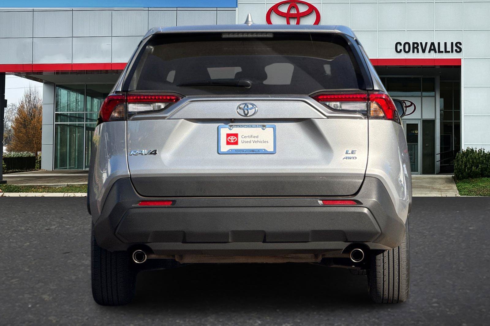 Certified 2025 Toyota RAV4 LE AWD/4WD image 5