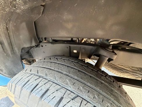 Used 2005 Toyota Tacoma PreRunner w/ TRD Sport Pkg #2 RWD image 30