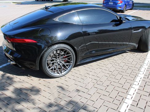Used 2015 Jaguar F-TYPE R RWD image 36