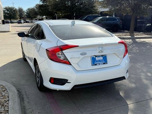 Used 2017 Honda Civic EX image 3