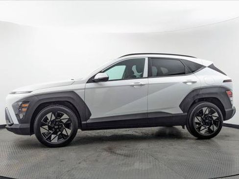 Used 2025 Hyundai Kona SEL FWD image 3