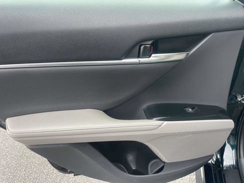 Used 2020 Toyota Camry XSE FWD image 15