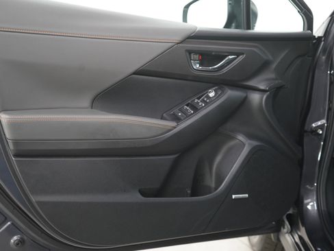 Used 2024 Subaru Crosstrek 2.5i Limited AWD/4WD image 15